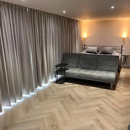 Luxury Forest Cabin, 5 Min To The