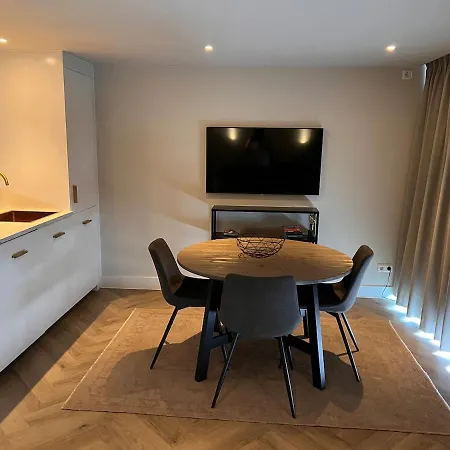 Luxury Forest Cabin, 5 Min To The * Castricum