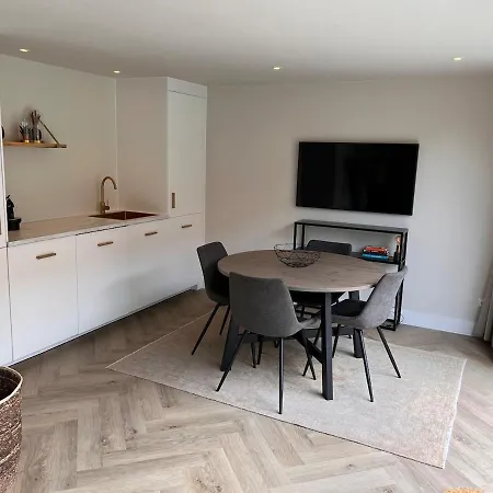 Luxury Forest Cabin, 5 Min To The * Castricum